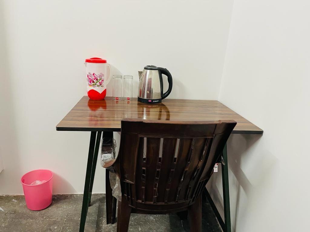 Shree Balaji Homestay Ayodhya Buitenkant foto