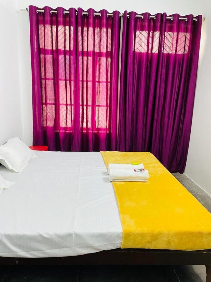 Shree Balaji Homestay Ayodhya Buitenkant foto