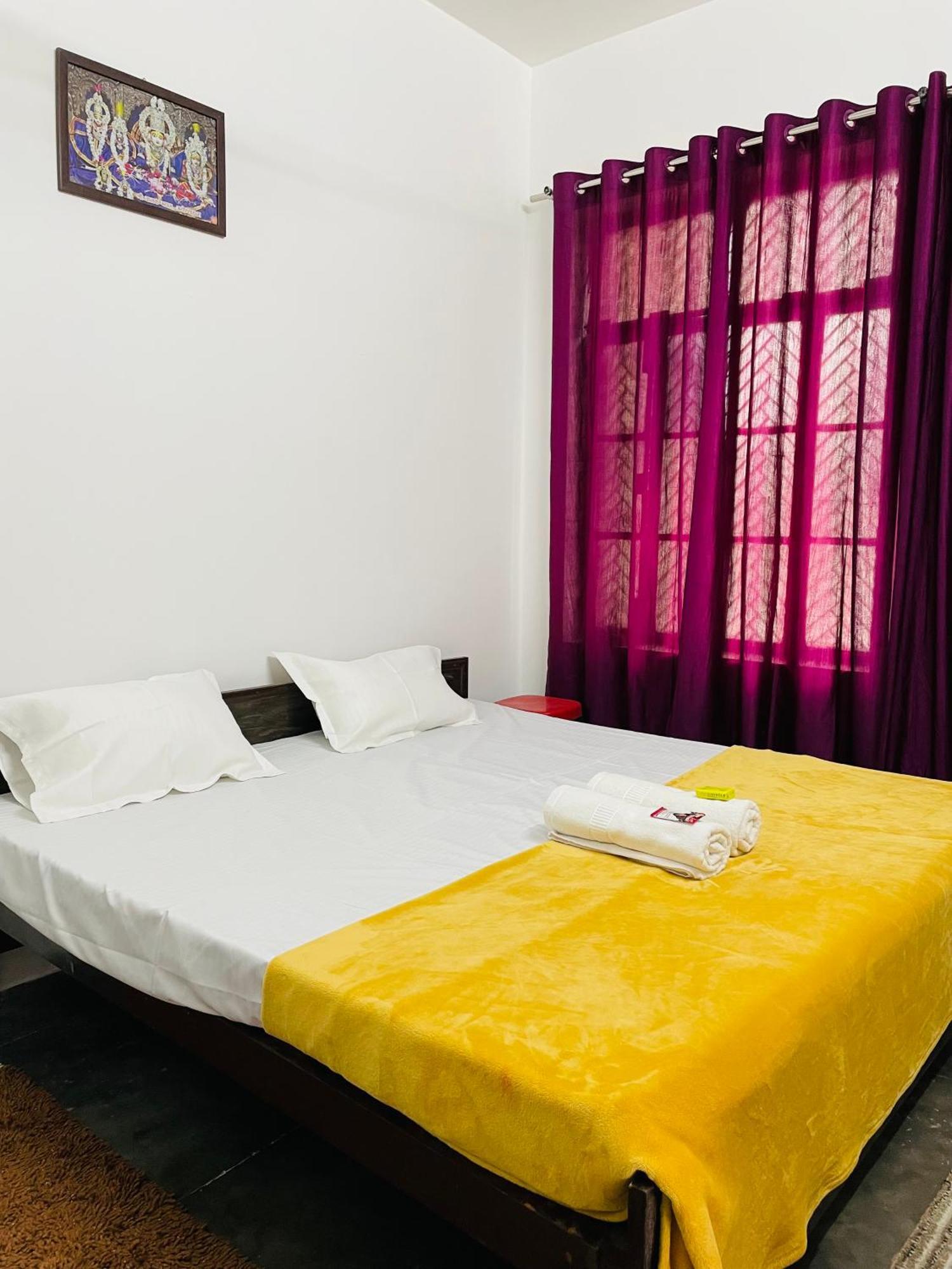 Shree Balaji Homestay Ayodhya Buitenkant foto